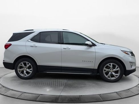 Used 2018 Chevrolet Equinox LT w/ Sun & Infotainment Package AWD/4WD image 6
