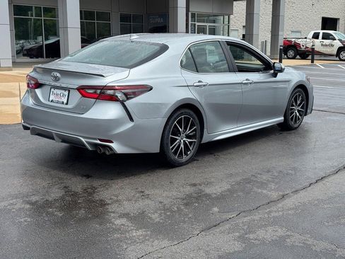Certified 2023 Toyota Camry SE FWD image 3