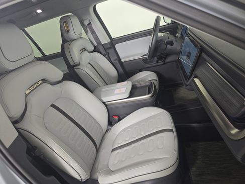 Used 2024 Rivian R1S Adventure AWD/4WD image 24