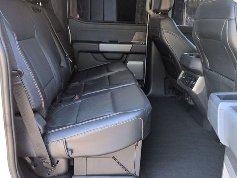 Used 2023 Ford F450 Lariat image 24