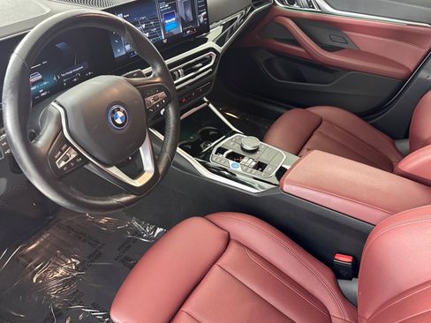 Used 2023 BMW i4 eDrive35 w/ Premium Package RWD image 4