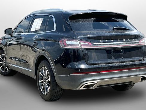 Used 2023 Lincoln Nautilus AWD w/ Premium Package image 9