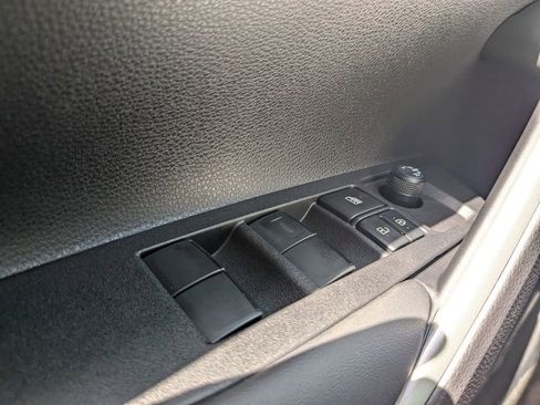 New 2026 Toyota Corolla Cross L image 21