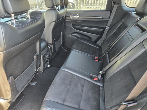 Certified 2021 Jeep Grand Cherokee Laredo X image 26