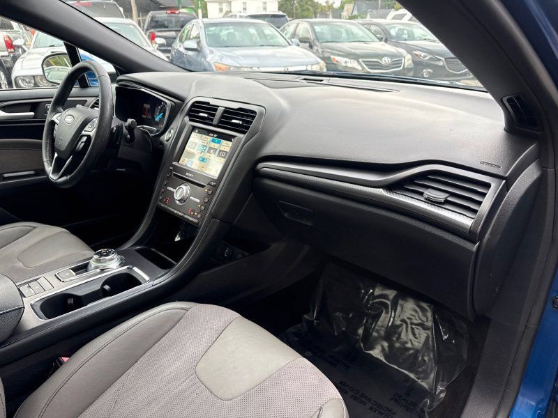 Used 2018 Ford Fusion Sport w/ Equipment Group 401A AWD/4WD image 16