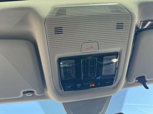 New 2026 Volkswagen Atlas SE image 31