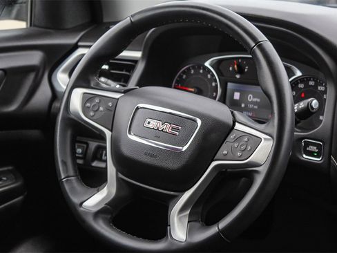Used 2023 GMC Acadia SLT image 14