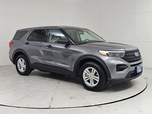 Used 2022 Ford Explorer 4WD w/ Class IV Trailer Tow Package image 8