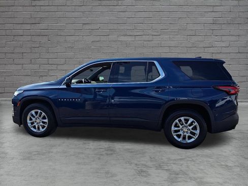 Used 2022 Chevrolet Traverse LS FWD image 7
