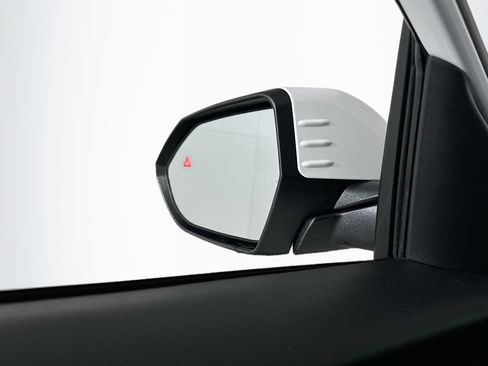 Used 2025 Hyundai Kona SEL image 16