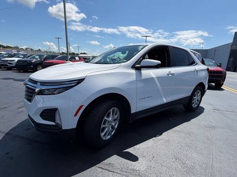 Used 2024 Chevrolet Equinox LT AWD/4WD image 3
