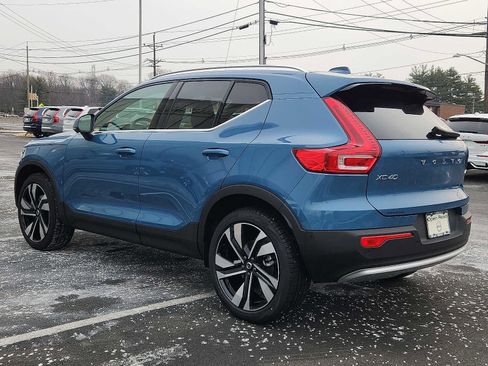 Used 2025 Volvo XC40 B5 Ultra w/ Protection Package Premier image 4