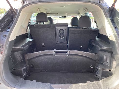 Used 2020 Nissan Rogue S AWD/4WD image 6