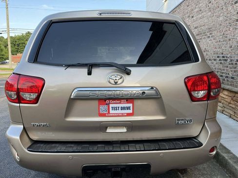 Used 2008 Toyota Sequoia Limited RWD image 4