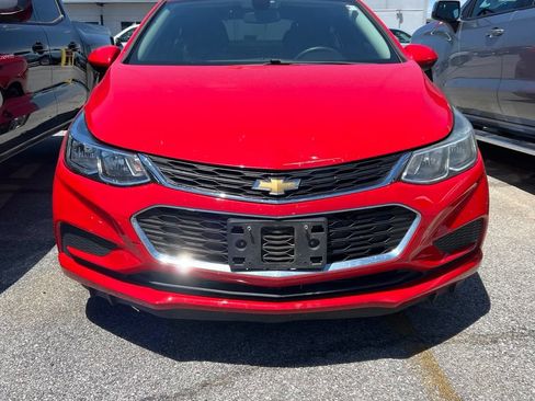 Used 2017 Chevrolet Cruze LS FWD image 2