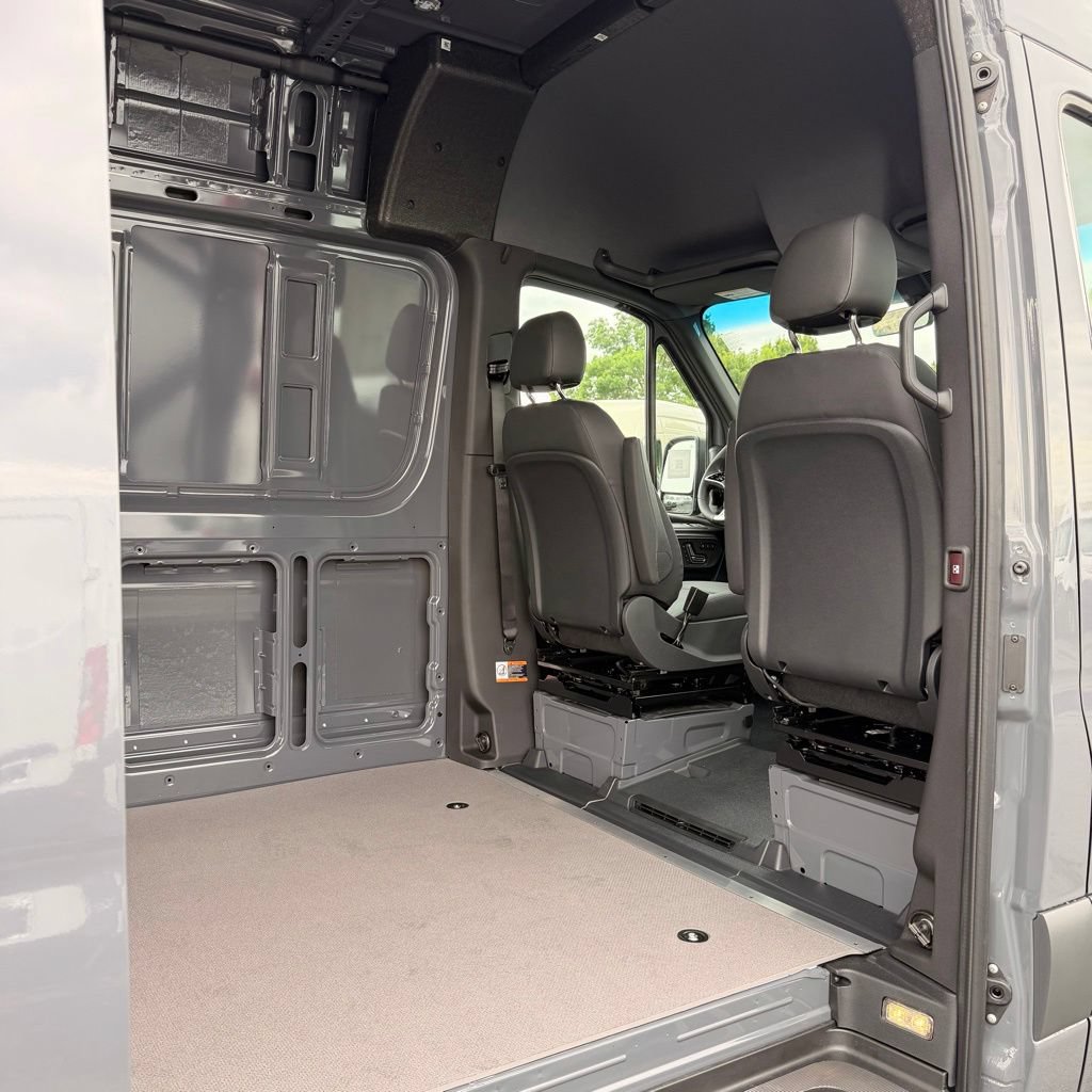 New 2026 Mercedes-Benz Sprinter 2500 image 24