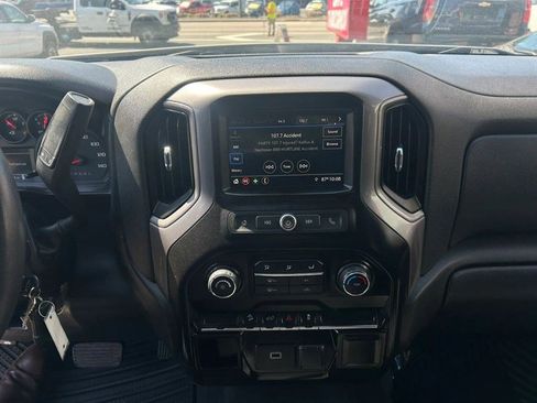 Used 2019 Chevrolet Silverado 1500 Custom Trail Boss w/ Custom Convenience Package AWD/4WD image 13