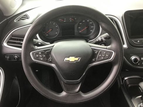 Used 2023 Chevrolet Malibu LT FWD image 19