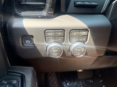 New 2026 GMC Sierra 1500 AT4X AWD/4WD image 18