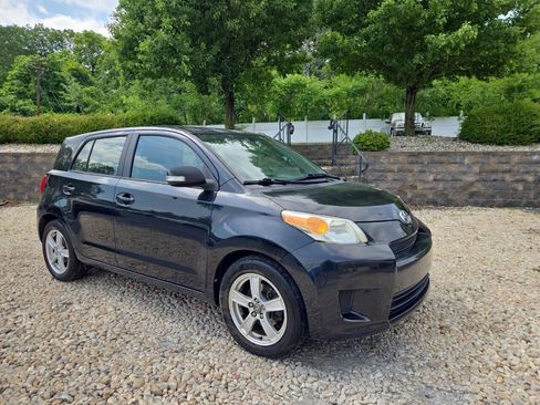 Used 2009 Scion xD FWD image 1