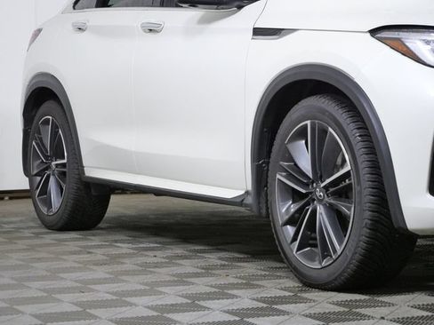 Used 2023 INFINITI QX55 Essential AWD/4WD image 2
