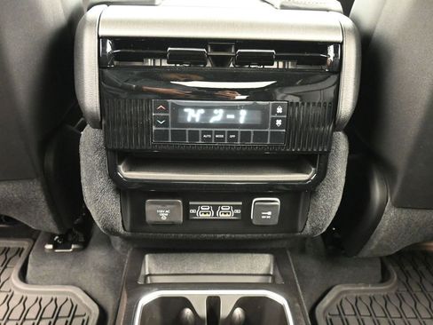 New 2026 Jeep Grand Wagoneer 4WD image 15