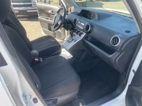 Used 2008 Scion xB FWD image 12