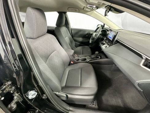 Used 2025 Toyota Corolla LE FWD image 26