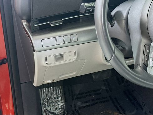 Used 2025 Hyundai Kona SEL image 10