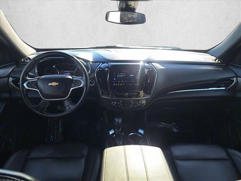 Used 2023 Chevrolet Traverse LT image 17