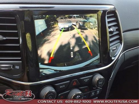 Used 2021 Jeep Grand Cherokee Limited w/ Quick Order Package 28K 80th AWD/4WD image 22