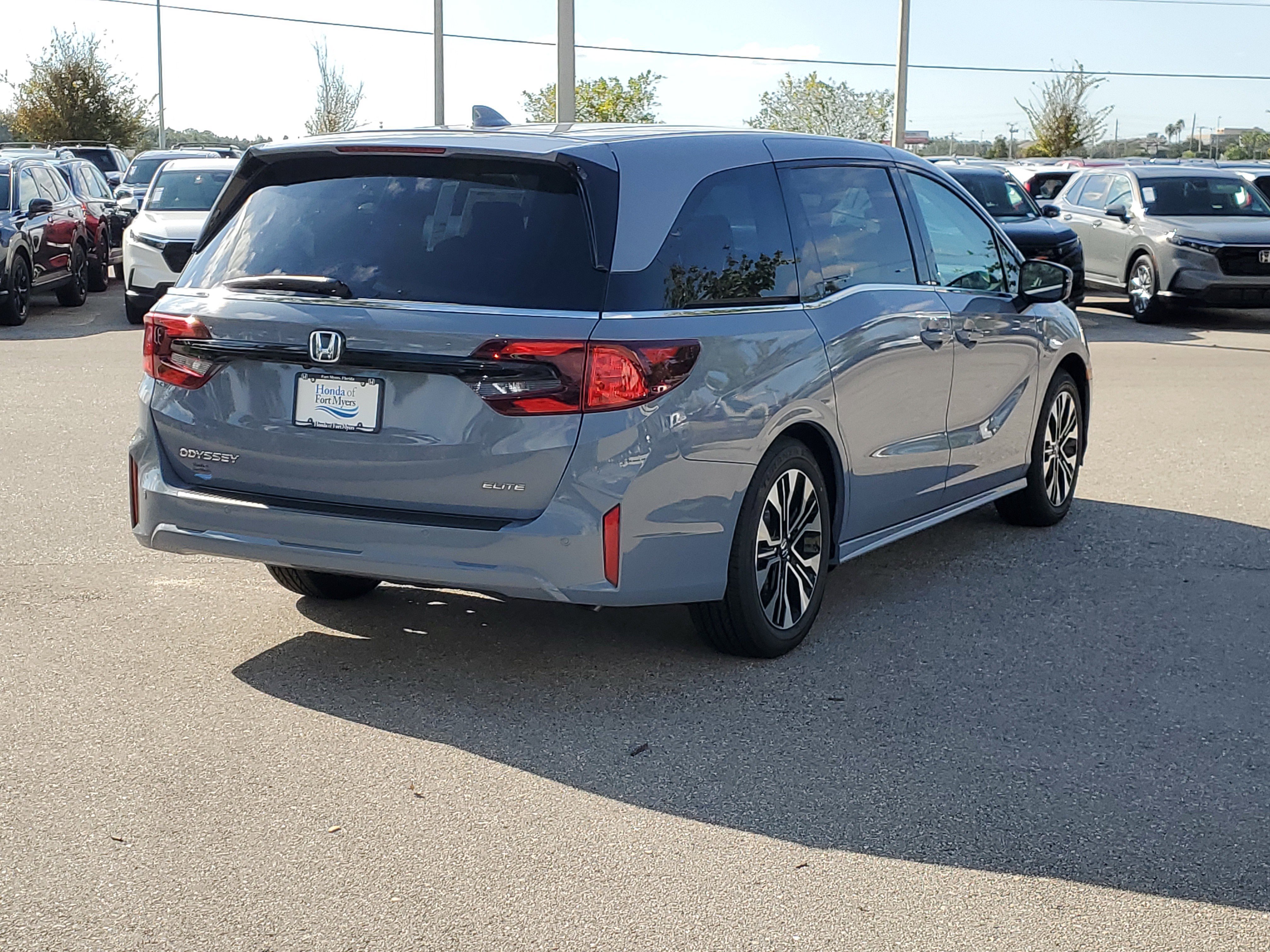 New 2026 Honda Odyssey Elite image 4