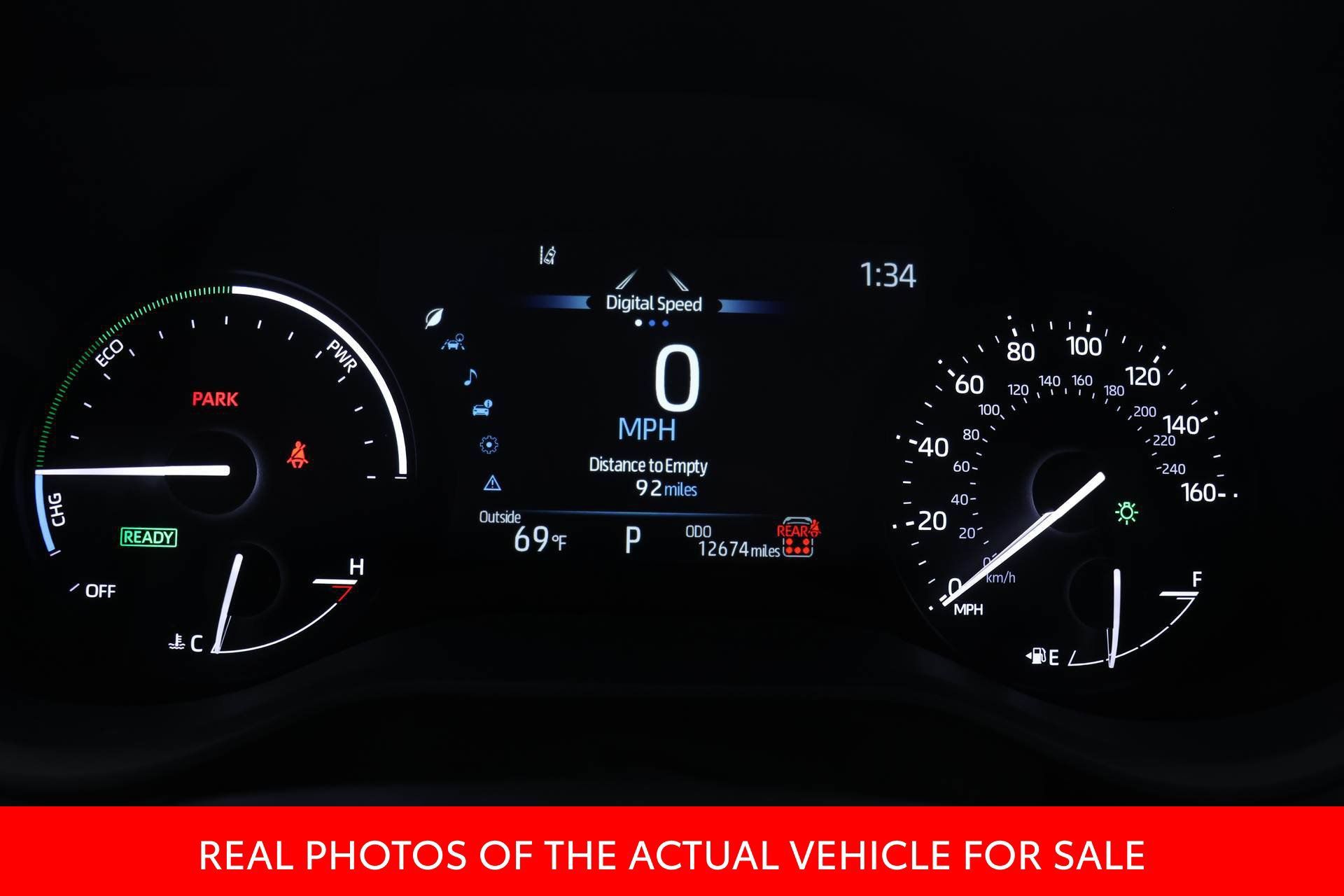 Used 2025 Toyota Sienna XLE FWD image 6