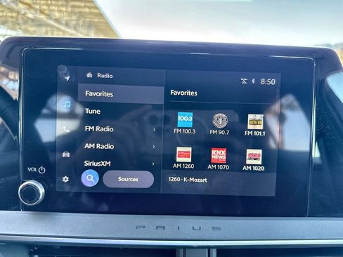 Used 2025 Toyota Prius XLE image 13