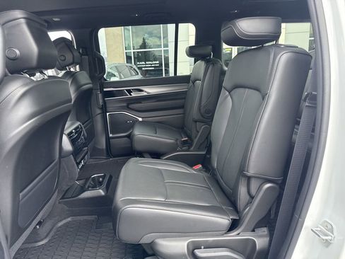 New 2026 Jeep Grand Wagoneer 4WD image 10