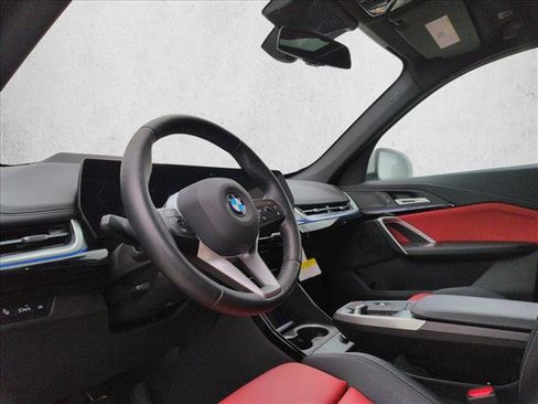 Used 2025 BMW X1 xDrive28i w/ Technology Package AWD/4WD image 10