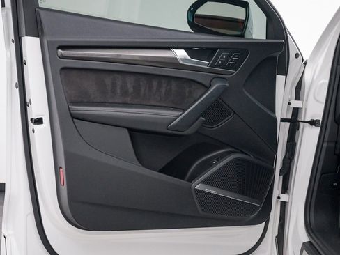 Used 2020 Audi SQ5 Premium Plus w/ Premium Plus Package image 29