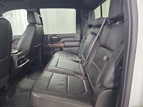 Used 2022 Chevrolet Silverado 2500 High Country AWD/4WD image 17
