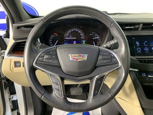Used 2017 Cadillac XT5 Luxury FWD image 21