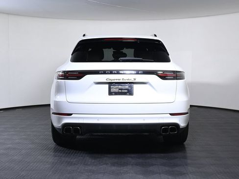 Certified 2023 Porsche Cayenne Turbo S AWD/4WD image 6