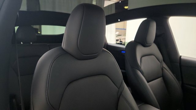 Used 2026 Tesla Model Y AWD image 33