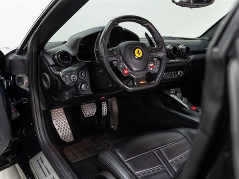 Used 2014 Ferrari F12 Berlinetta RWD image 83