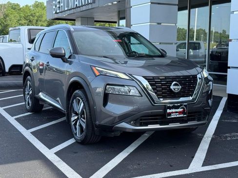 Used 2022 Nissan Rogue SL w/ SL Premium Package AWD/4WD image 2