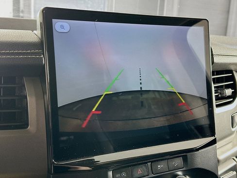 Used 2024 Ford Expedition Max XLT image 23