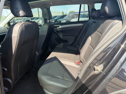 Used 2019 Volkswagen Golf Alltrack SE AWD/4WD image 16