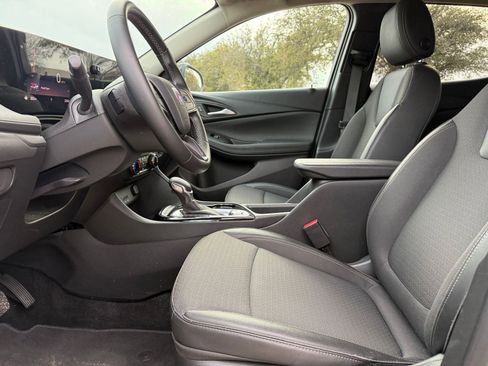 Used 2025 Buick Encore GX Preferred image 27