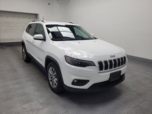 Used 2019 Jeep Cherokee Latitude Plus image 13