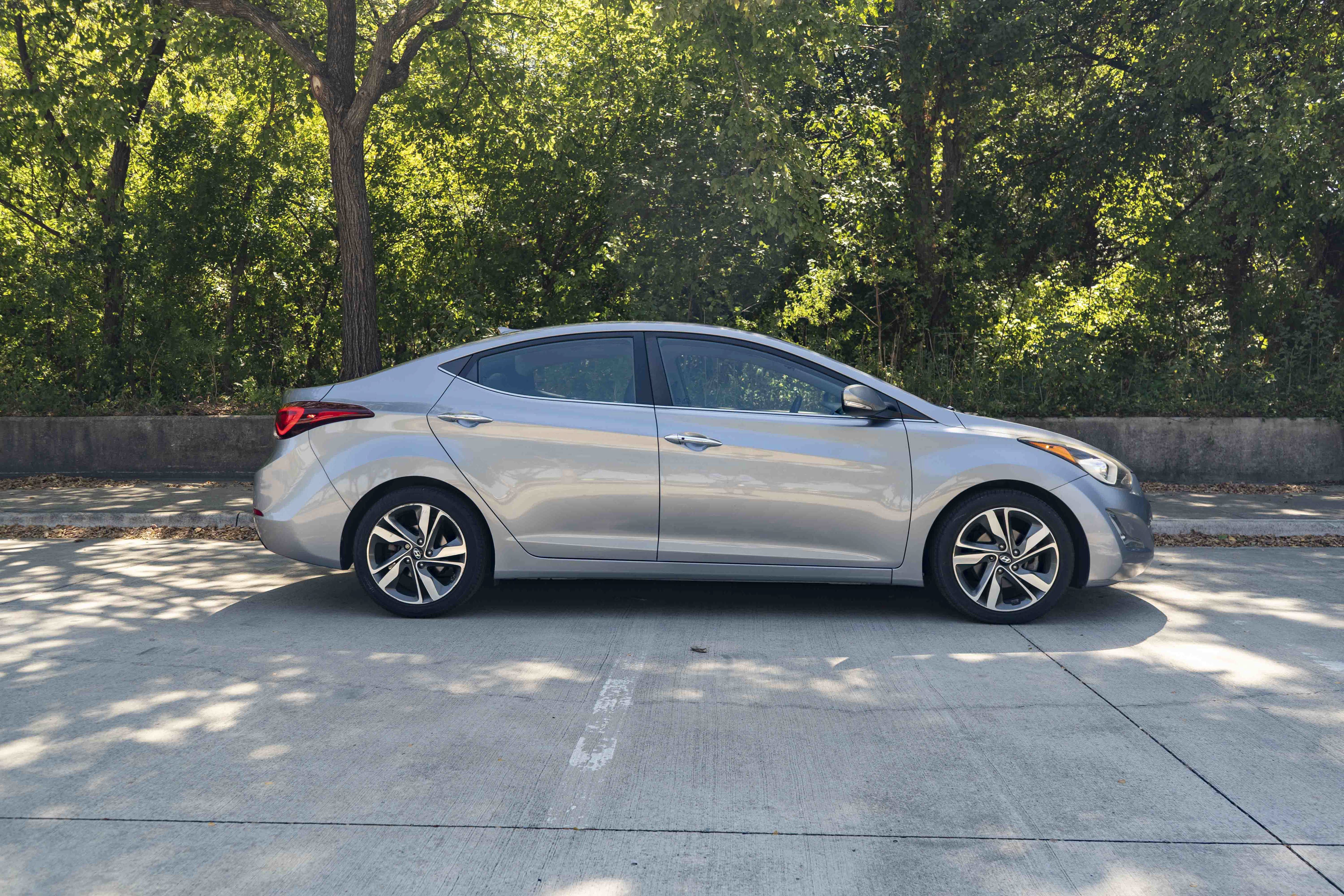 Used 2016 Hyundai Elantra Limited FWD image 10