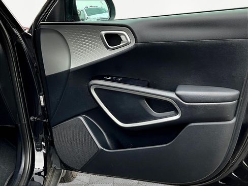 Used 2022 Kia Soul LX w/ Technology Package FWD image 27