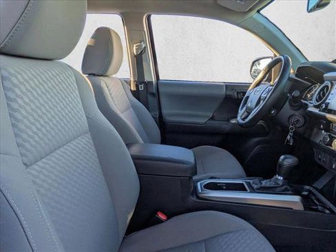 Certified 2022 Toyota Tacoma SR5 image 19